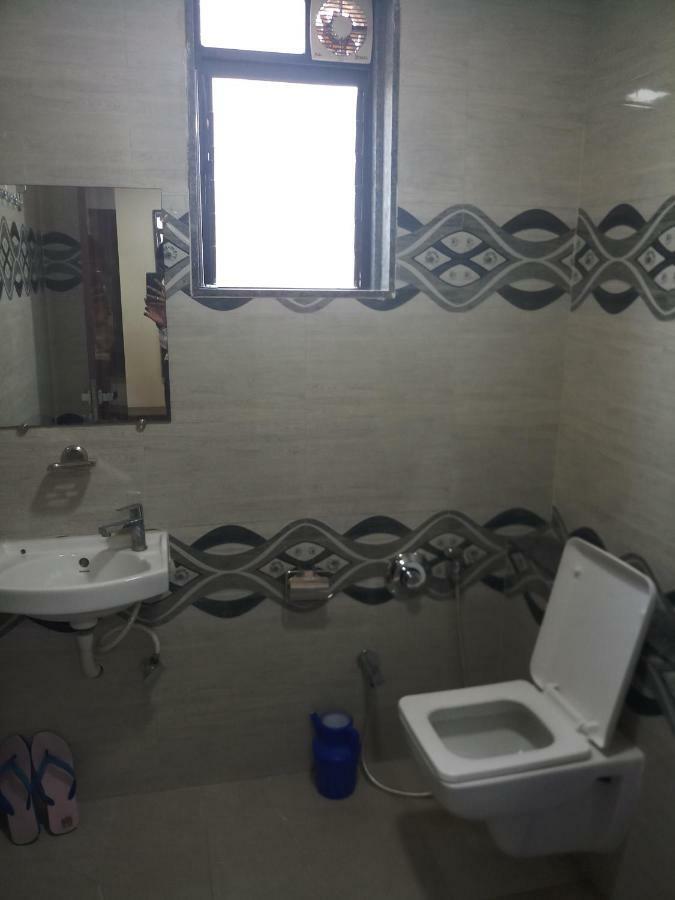 Hotel Shahi Darbar Navsari Екстер'єр фото